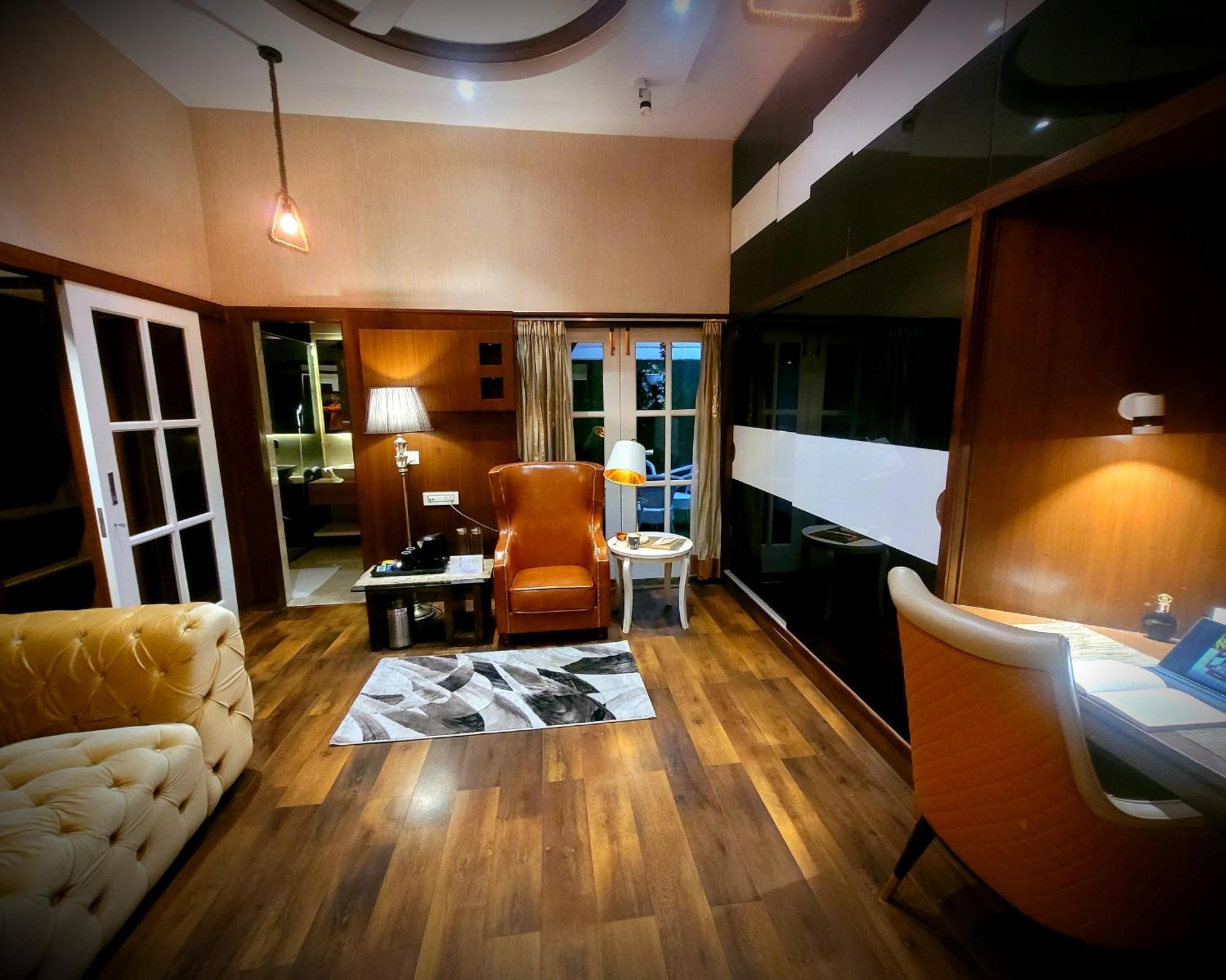 Victorian Elegance Luxury Stays Amritsar Exterior photo